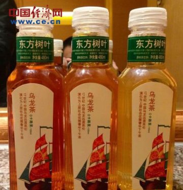 农夫山泉东方树叶同款饮料被曝颜色各异