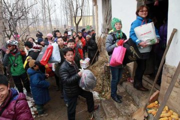 新闻纪实：爱心团队 情动司仓