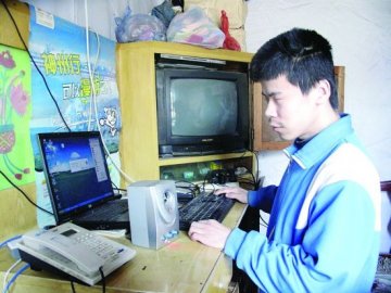 农村妇女收养残疾弃婴26年