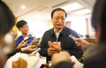 卫生部长谈活熊取胆：两害相权取其轻