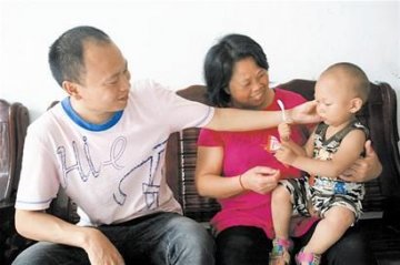 母亲为捐肾救患病儿子跳绳半年减重12公斤