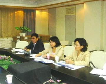 蒙古国家传染病中心卫生官员来我中心进修考察