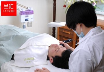 越来越多的医生来兰汇治疗青春痘的秘密
