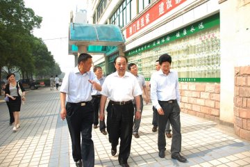 湖北省卫生厅党组书记杨有旺调研荆门卫生工作