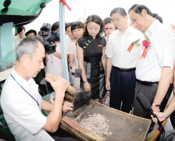 两万老区群众感受中医药