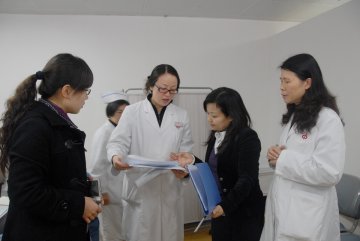 起步早，意识强，控烟工作常抓不懈--附属一院接受创建“全国无烟医院”评估验收检查