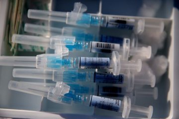 研究表明 美国成年人疫苗接种率非常低