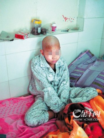 11岁骨癌少年盼换骨盼读书