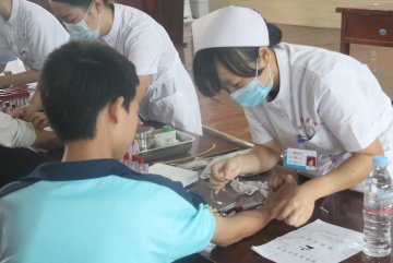荣军医院到湖南省特教中专为新身体检