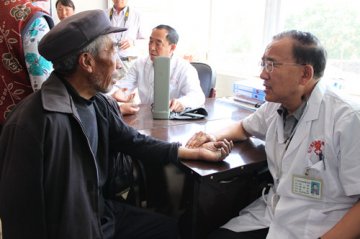 市精神康复医院开展“下基层、送医送药、送健康”活动