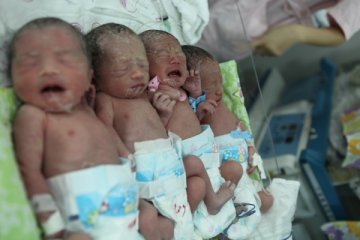 甘肃省妇幼保健院为岷县灾区产妇成功助娩四胞胎