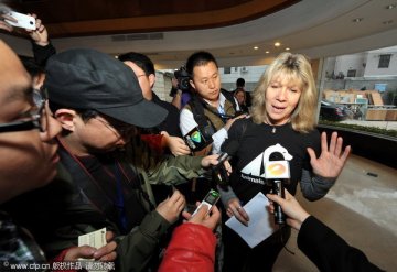 亚洲动物基金创始人谢罗便臣接受记者采访