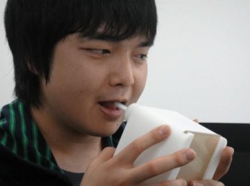 日本专为异地恋设计的接吻工具