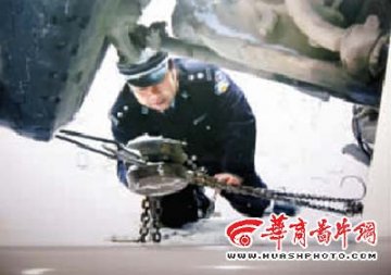 警察连续工作一个多月劳累过度殉职