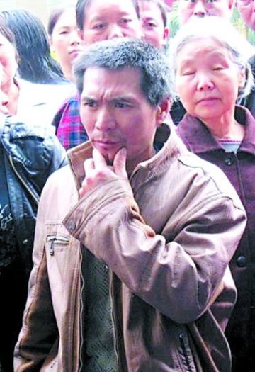 母女三人遭马蜂袭击 毒性太强致抢救无效身亡