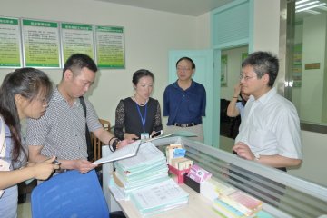 国家中医药管理局医政司莅临桂林市第二人民医院秀峰社区卫生服务中心调研