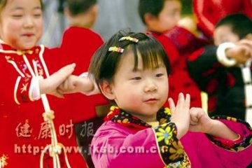 礼仪课让孩子领略中国传统文化