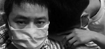 父亲患白血病急需输血 儿子差45天成年无法献血