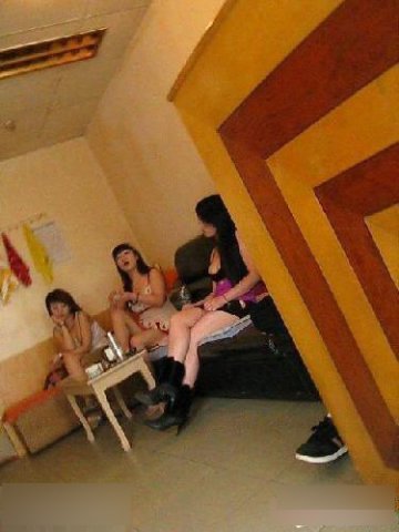 实拍各地警方扫黄现场