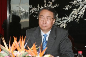 教育部章新胜副部长一行来我校调研