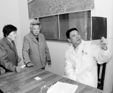 农忙前送医下乡