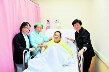 中心护士默默奉献