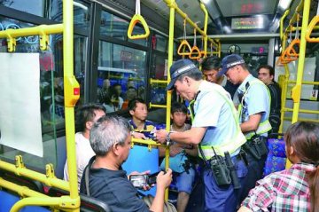 两湘女涉非法按摩被控