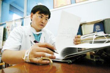 “我的生命应终结在岗位上”——记重庆中山医院呼吸内科主任顾顺华
