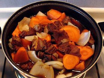 胡萝卜炖牛肉