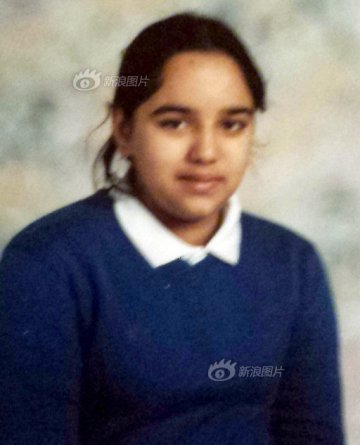 英国23岁女子长满脸络腮胡 称很性感