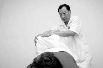 “大老葛”与“葛氏捏筋拍打疗法”