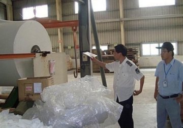 曝光黑心卫生巾制作过程