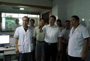 重庆市卫生局副局长刘克佳到沙坪坝、大渡口调研结核病定点医院工作情况