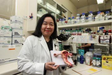 女教授破解卵巢癌基因密码