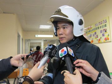 山顶医院摆放灭火筒符合规定