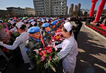 中国第十四批赴利比里亚违和部队医疗分队誓师出征