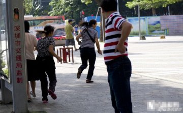 3.逃出来的女票贩被执法人员抓获