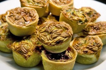 全球著名昆虫美食