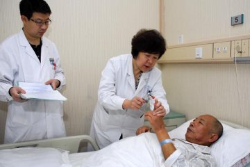 人物风采：巾帼天使：潘勤