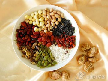 小寒吃腊八粥进补