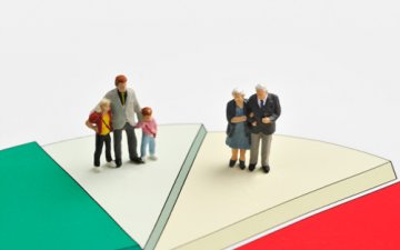 专家：公立养老机构甩“包袱” 不愿承担弱势群体基本服务