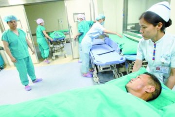 河南44岁农妇割肝救夫 一月后可恢复至常人水平