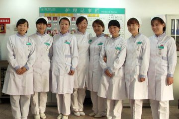 护理风采：强化护理改革 真诚服务患者