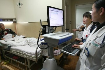 上海：电脑网络查病房