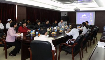 卫生部领导到附属一院检查 “优质护理服务示范工程”工作落实情况