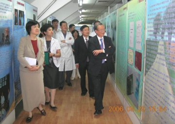 教育部本科教学评估专家组考察基础医学院