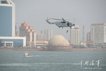 “卫勤使命-2013”海上医疗救护演习举行