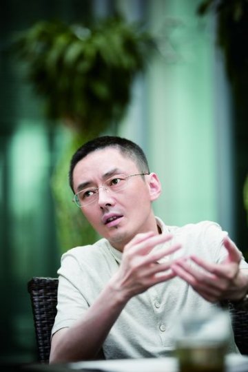 擦掉中药王座灰尘的人
