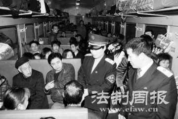 乘客突发急病 30多趟列车让道