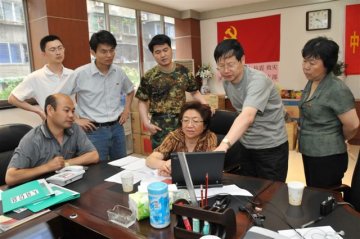 沈洁书记在成都工作站考察一线临时党支部工作开展情况
